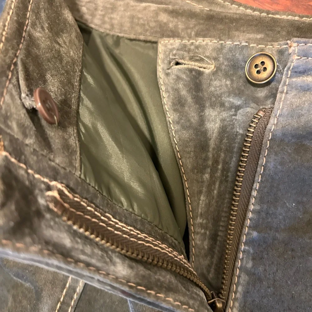 Wilson’s Leather Maxims Suede Cargo Pants. Olive Green. Size 8. - Picture 4 of 6